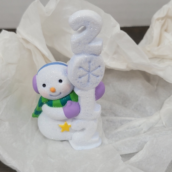 Hallmark Keepsake 2012 Frosty Fun Decade Christmas Tree Ornament Snowman 3rd NIB - Picture 4 of 10